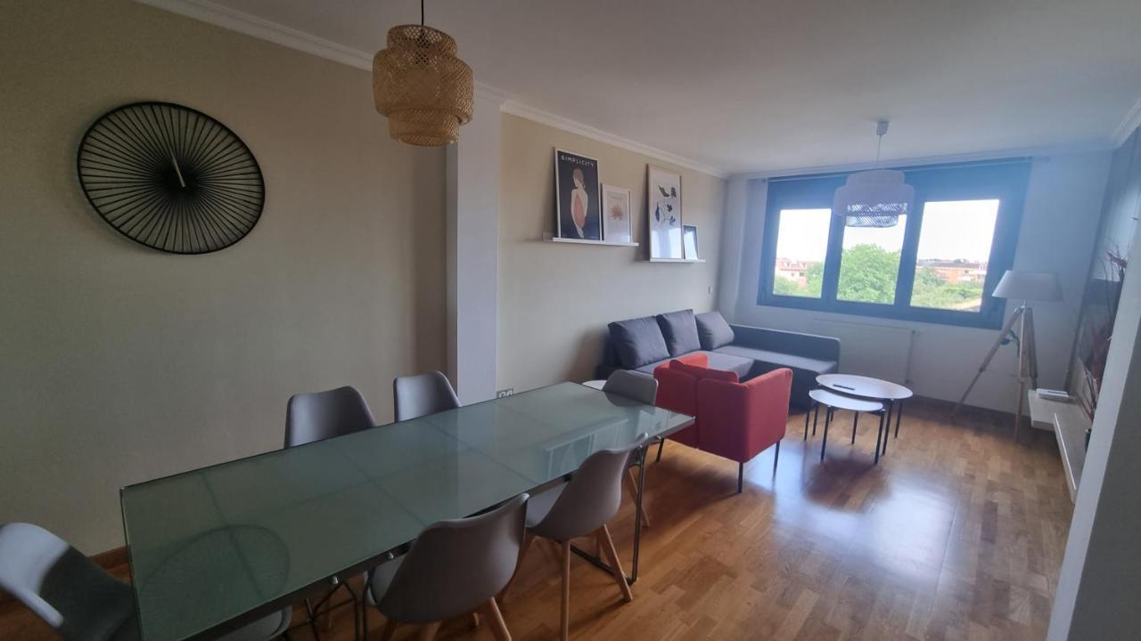 Piso Zona Hospital 6 Personas Apartment Oviedo Ngoại thất bức ảnh